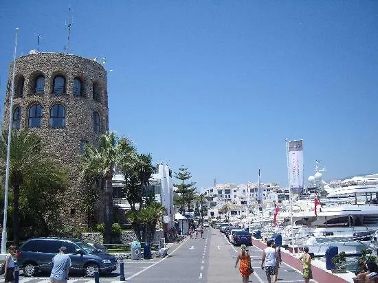 Апартаменти Puerto Banus